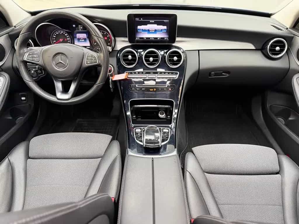Mercedes-Benz C 180 T CGI Avantgarde|PANO|AHK|KEYLESS|LED 06/2018-photo-23