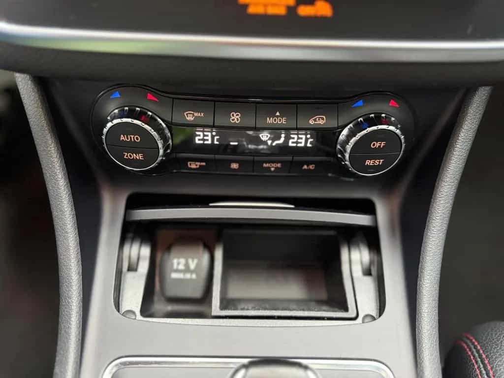 Mercedes-Benz GLA 45 AMG 4Matic |PANO|KAM|BI-XEN|MEM|WHITE|LM 01/2016-photo-25
