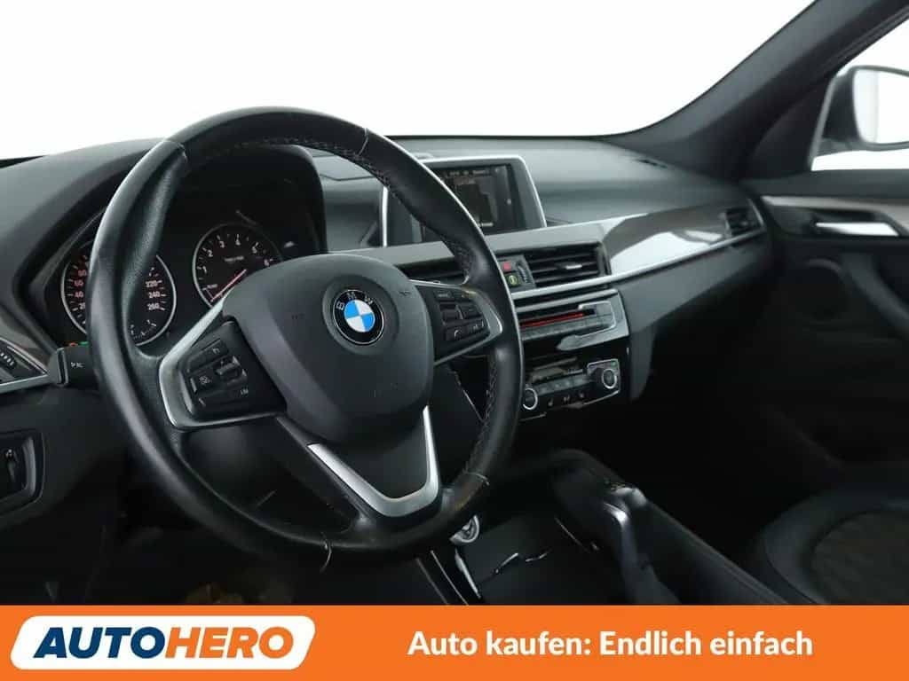 BMW X1 xDrive 20i xLine Aut.*NAVI*TEMPO*CAM*PDC*SHZ* 04/2017-photo-10
