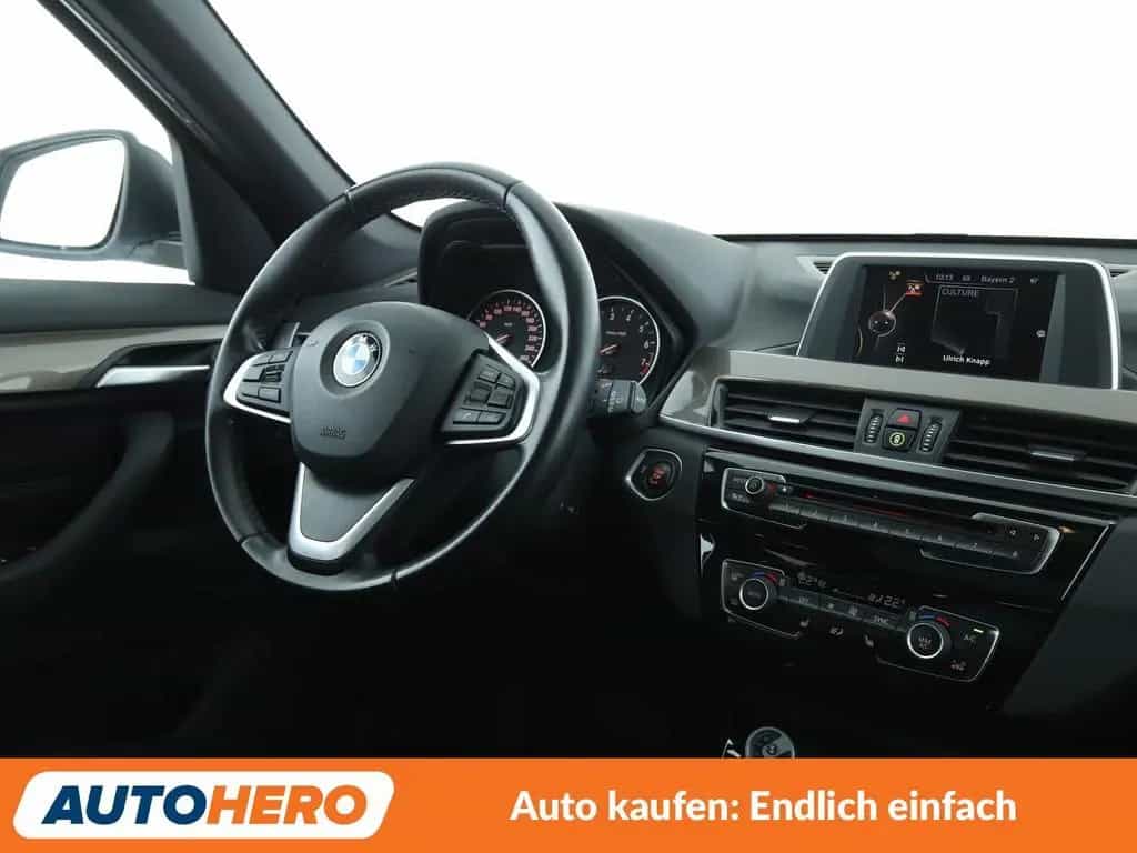 BMW X1 xDrive 20i xLine Aut.*NAVI*TEMPO*CAM*PDC*SHZ* 04/2017-photo-12