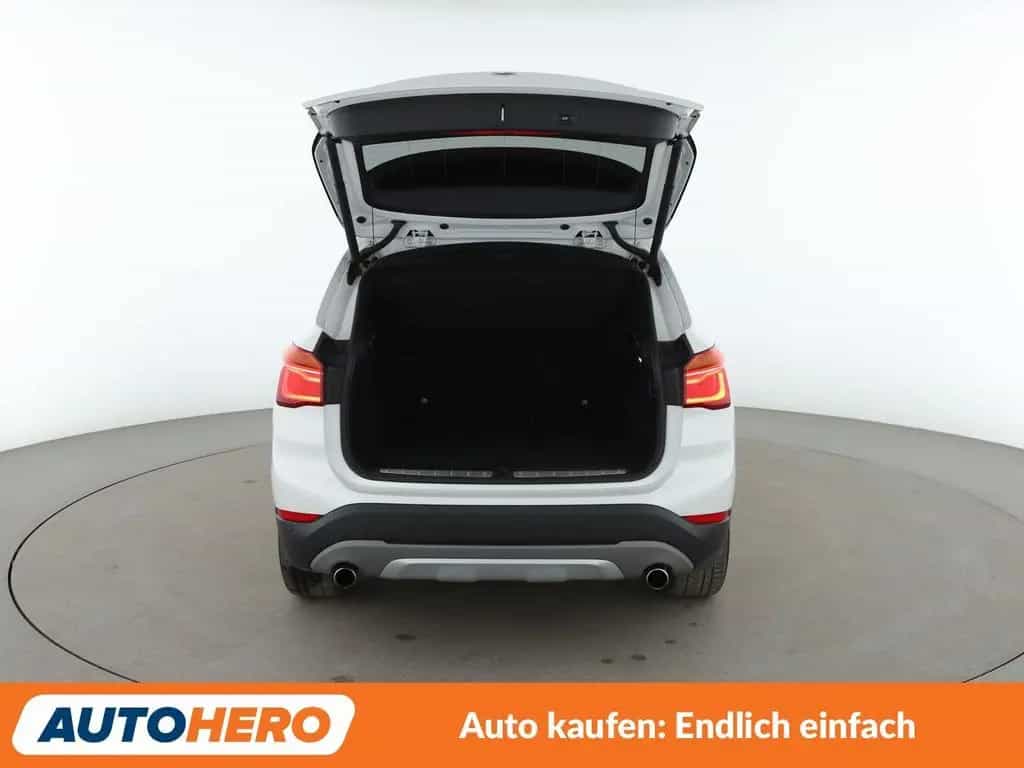 BMW X1 xDrive 20i xLine Aut.*NAVI*TEMPO*CAM*PDC*SHZ* 04/2017-photo-16