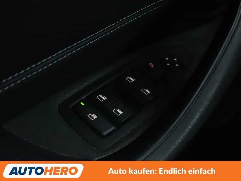 BMW X1 xDrive 20i xLine Aut.*NAVI*TEMPO*CAM*PDC*SHZ* 04/2017-photo-24