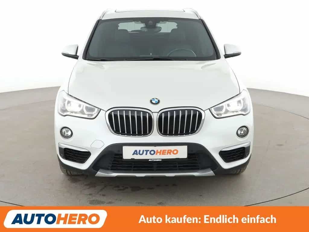 BMW X1 xDrive 20i xLine Aut.*NAVI*TEMPO*CAM*PDC*SHZ* 04/2017-photo-8