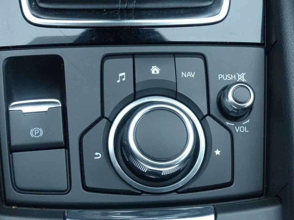 Mazda 3 SKYACTIV-G 120PS Sondermodell SIGNATURE + CarP 12/2018-photo-17