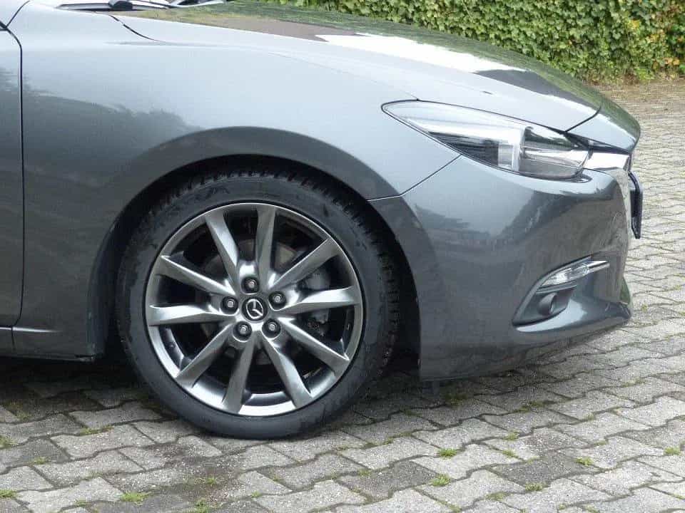Mazda 3 SKYACTIV-G 120PS Sondermodell SIGNATURE + CarP 12/2018-photo-3