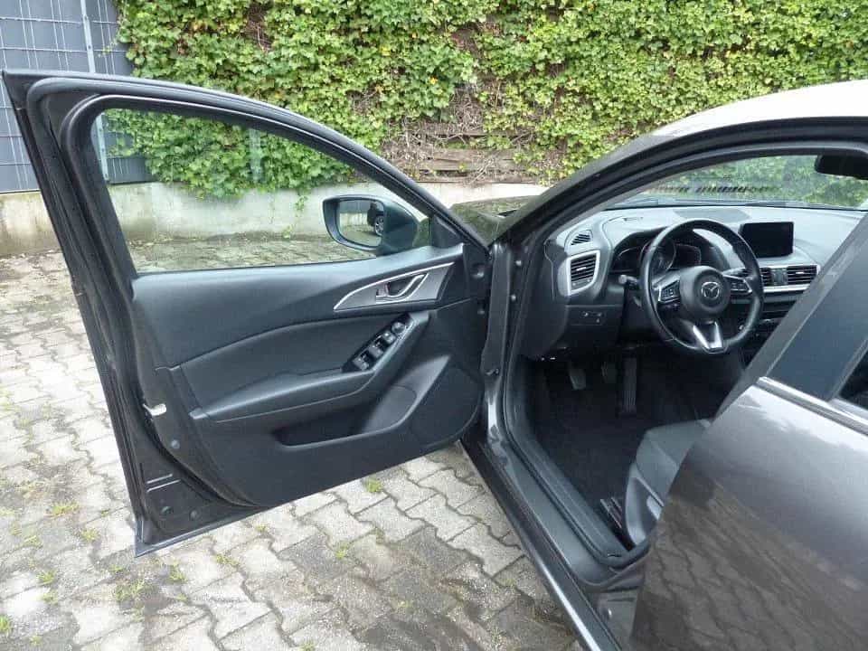 Mazda 3 SKYACTIV-G 120PS Sondermodell SIGNATURE + CarP 12/2018-photo-7