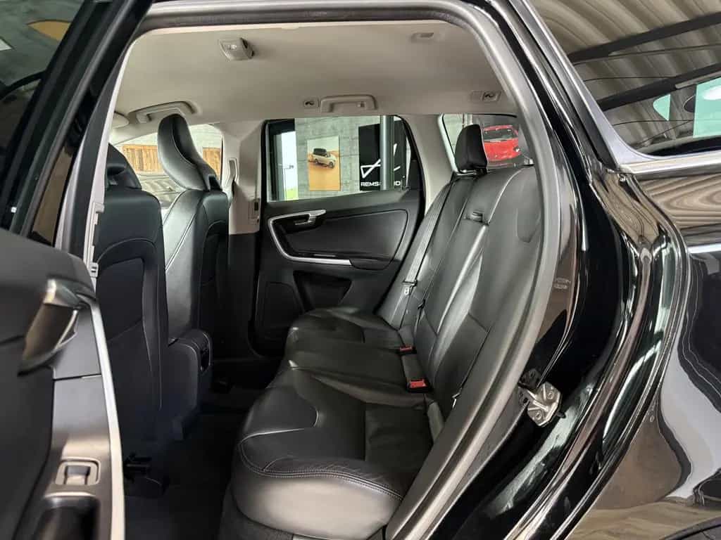 Volvo XC60 Summum 2WD*KAMERA*NAVI*LEDER* 09/2017-photo-12