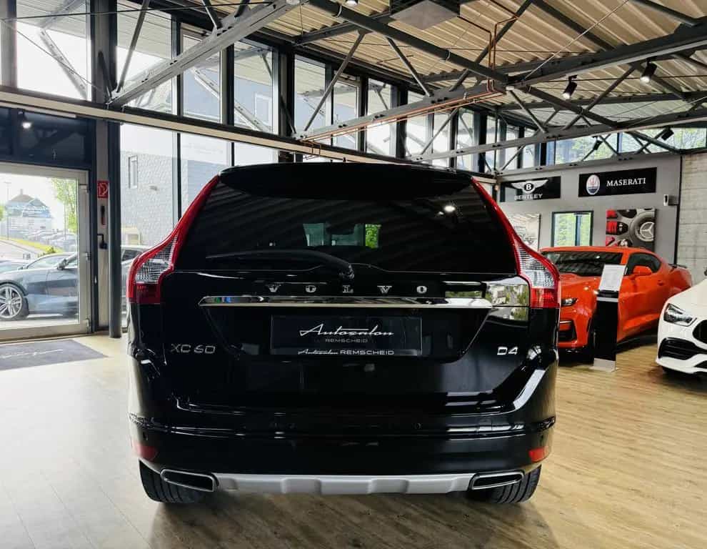Volvo XC60 Summum 2WD*KAMERA*NAVI*LEDER* 09/2017-photo-4