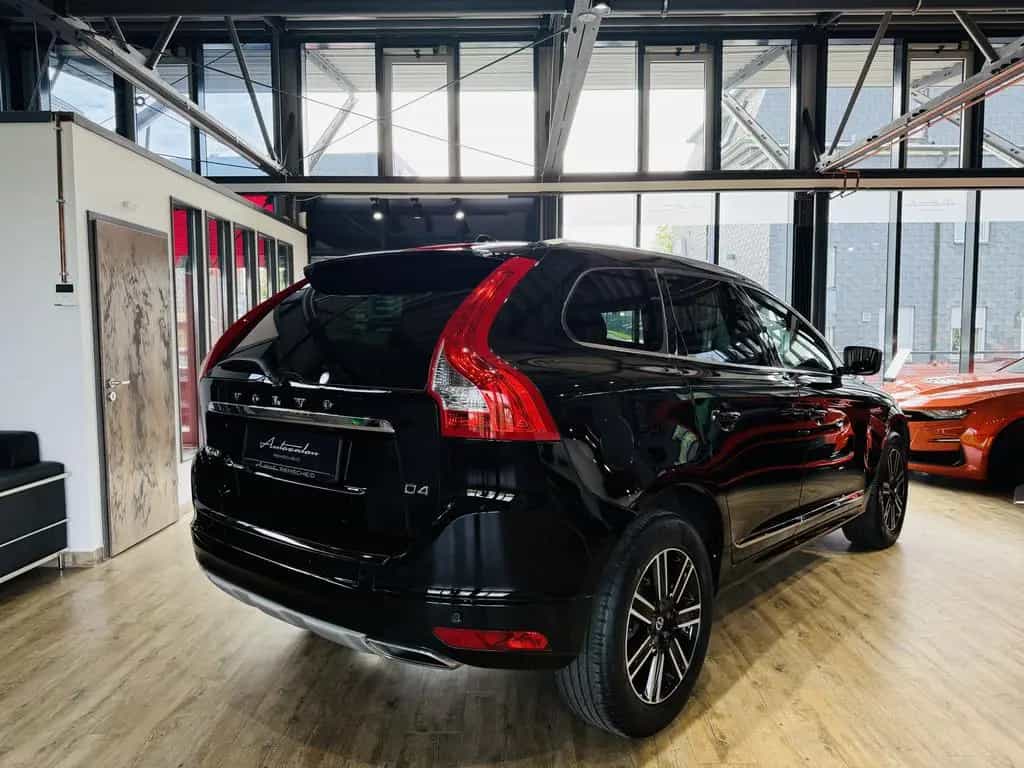 Volvo XC60 Summum 2WD*KAMERA*NAVI*LEDER* 09/2017-photo-5