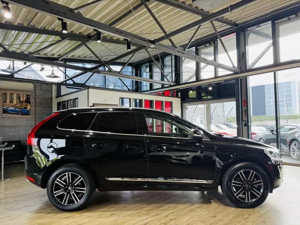 Volvo XC60 Summum 2WD*KAMERA*NAVI*LEDER* 09/2017-photo-6