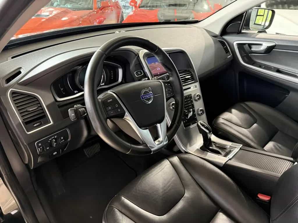Volvo XC60 Summum 2WD*KAMERA*NAVI*LEDER* 09/2017-photo-9