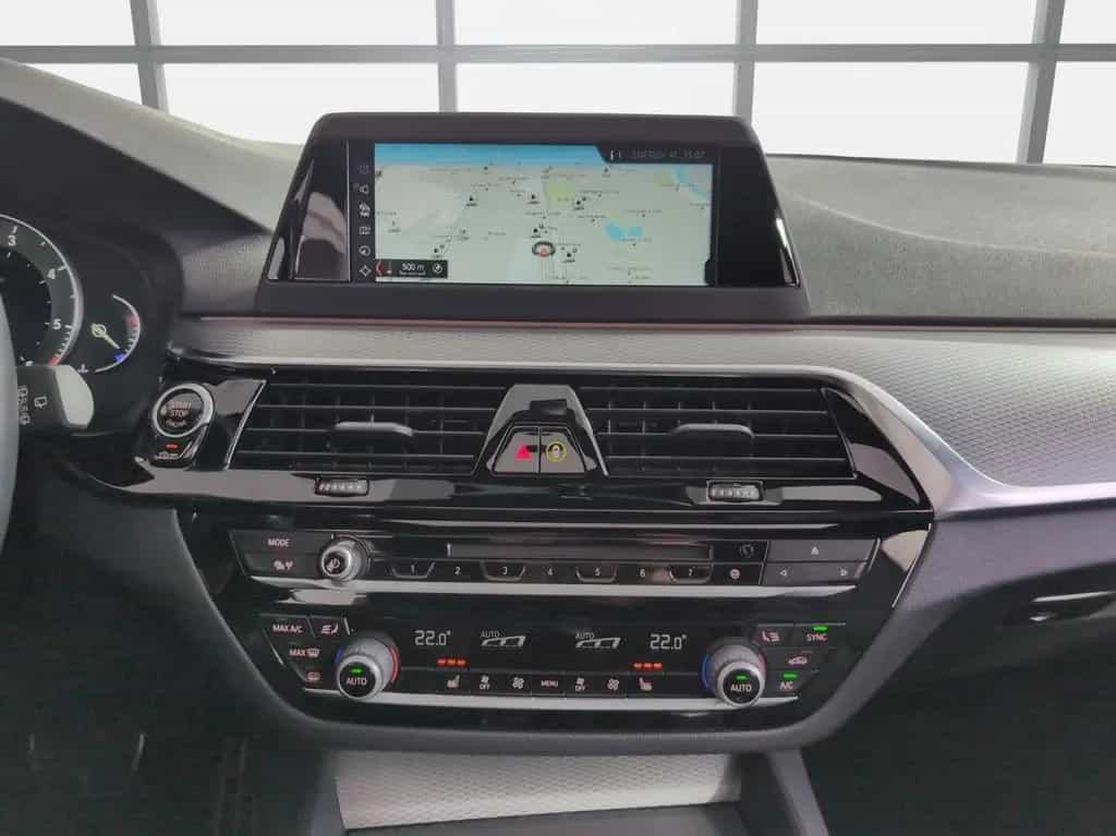 BMW 520 d xD M-Sport/2.Hd/ACC/Pano/Kamera/Sportsitze 12/2018-photo-9