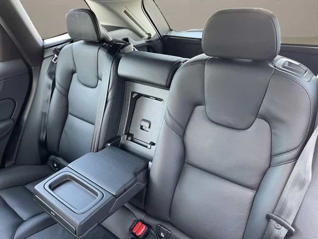 Volvo XC60 B4 AWD Momentum LED KAMERA 19LM H&K 10/2019-photo-11