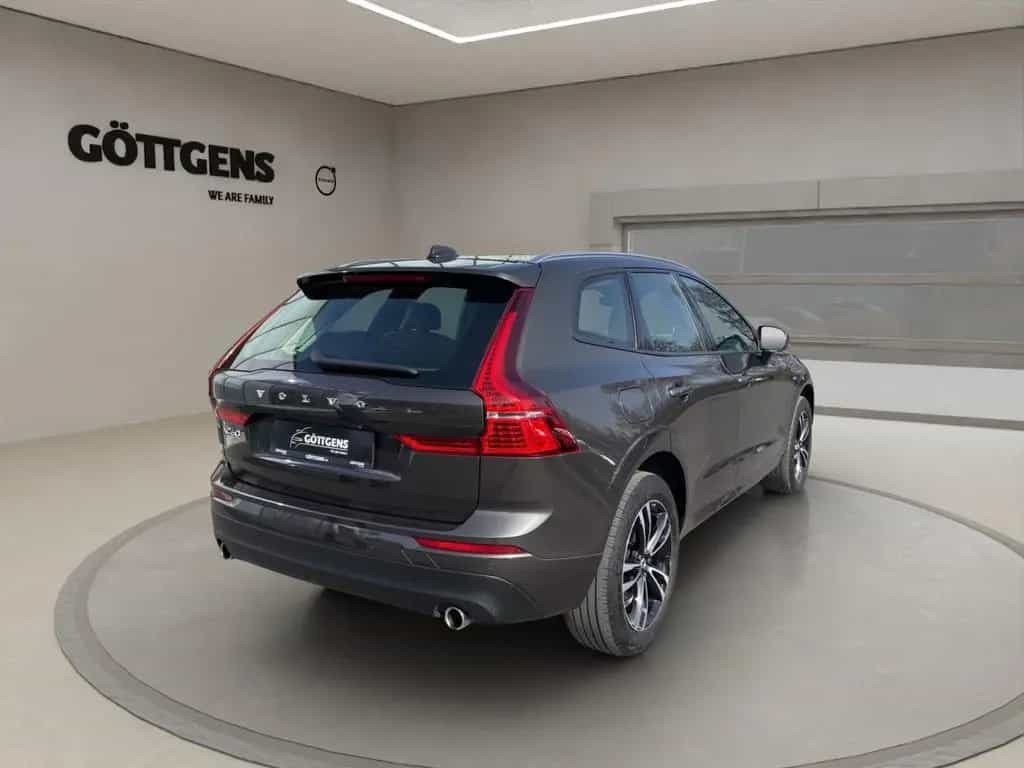 Volvo XC60 B4 AWD Momentum LED KAMERA 19LM H&K 10/2019-photo-3