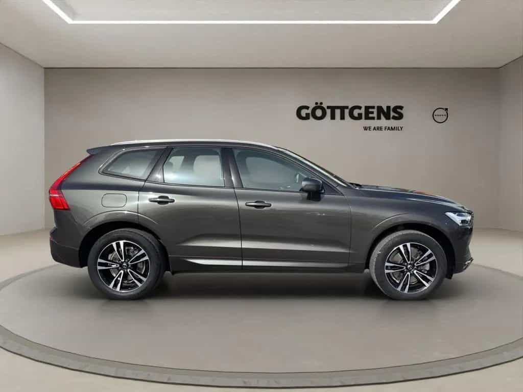 Volvo XC60 B4 AWD Momentum LED KAMERA 19LM H&K 10/2019-photo-4