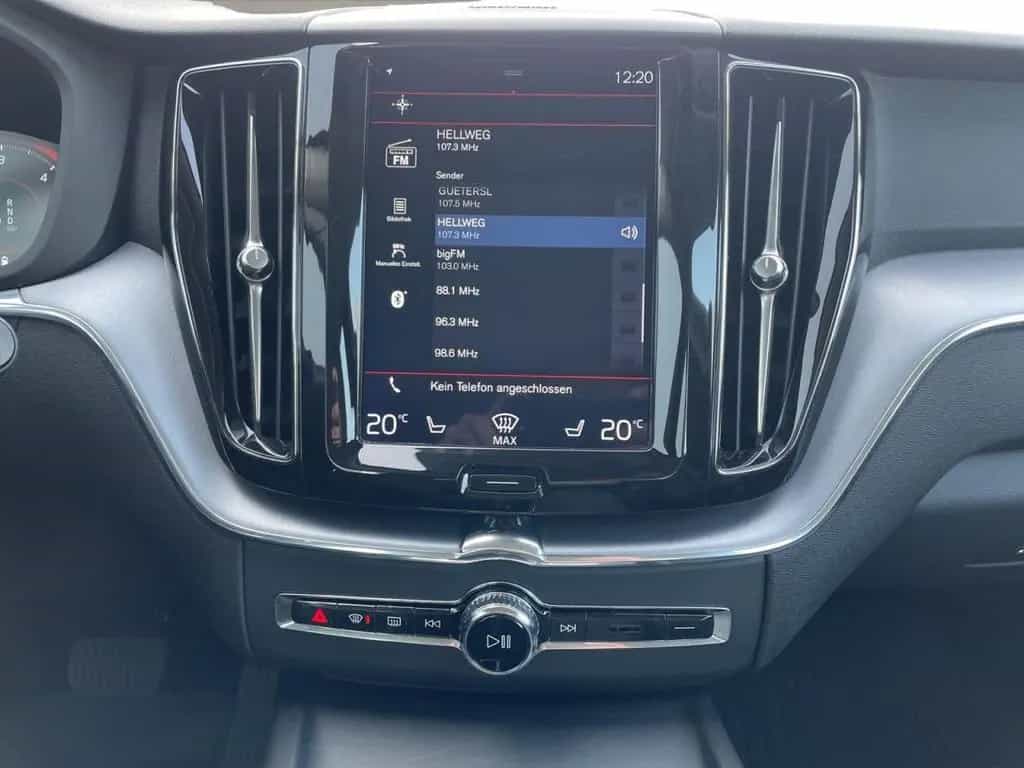Volvo XC60 B4 AWD Momentum LED KAMERA 19LM H&K 10/2019-photo-9