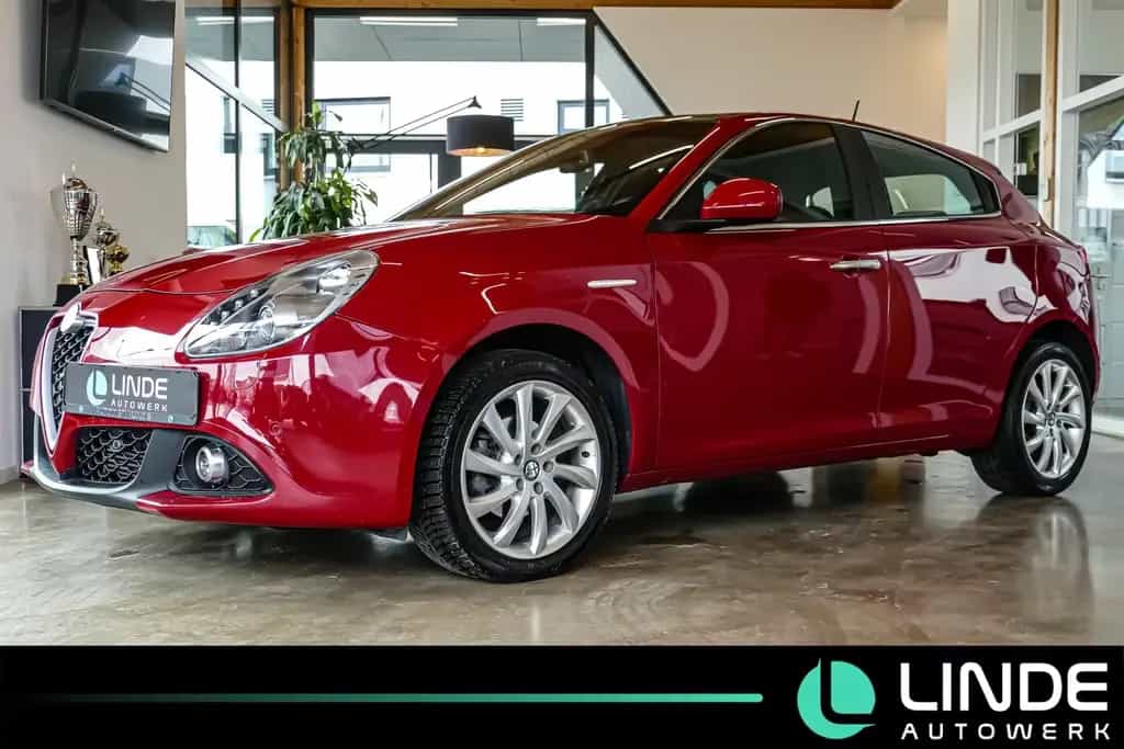 Alfa Romeo Giulietta Super |NAVI|XENON|SCHIEBEDACH|17ALU 12/2018-photo-0