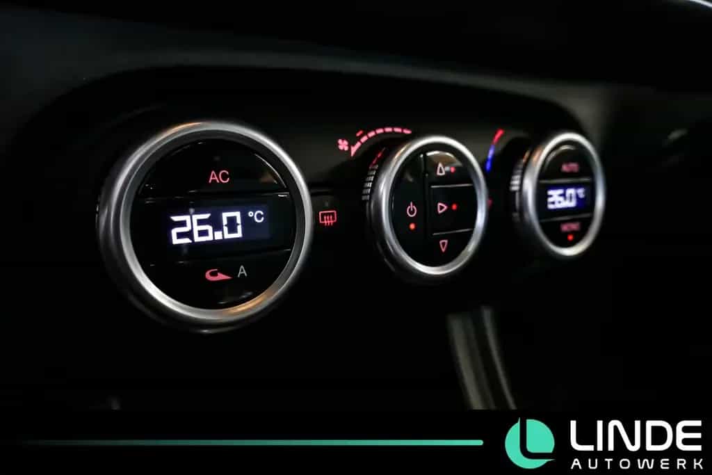 Alfa Romeo Giulietta Super |NAVI|XENON|SCHIEBEDACH|17ALU 12/2018-photo-14
