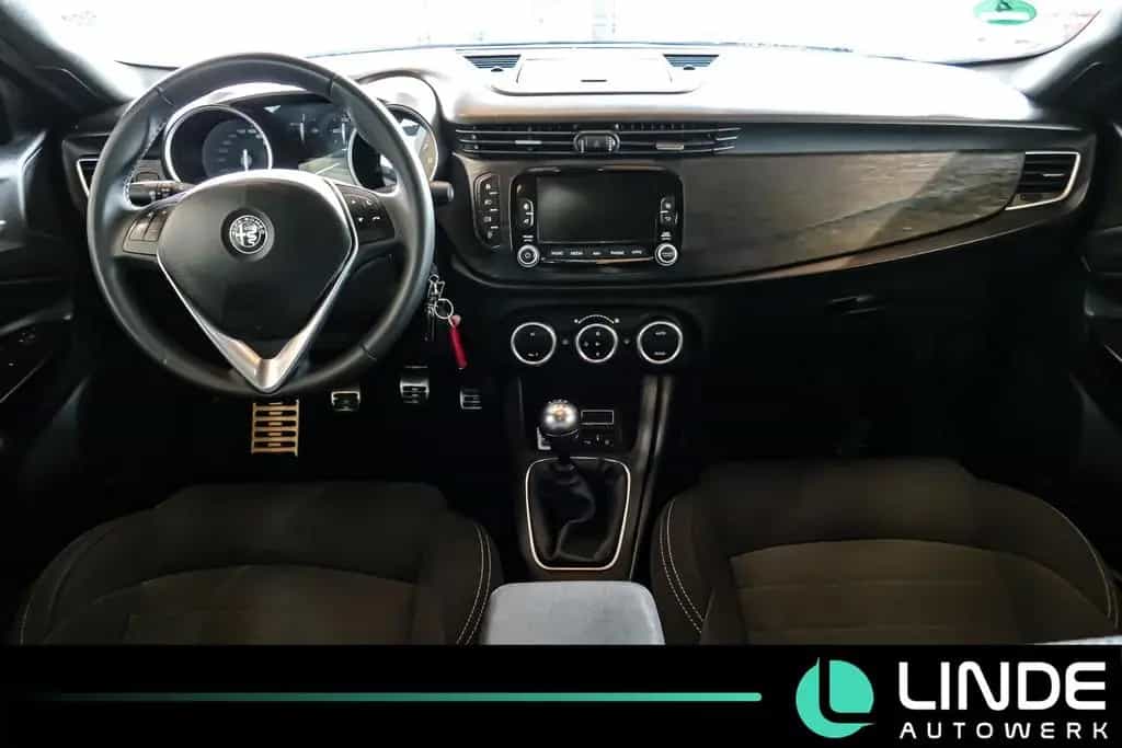 Alfa Romeo Giulietta Super |NAVI|XENON|SCHIEBEDACH|17ALU 12/2018-photo-8
