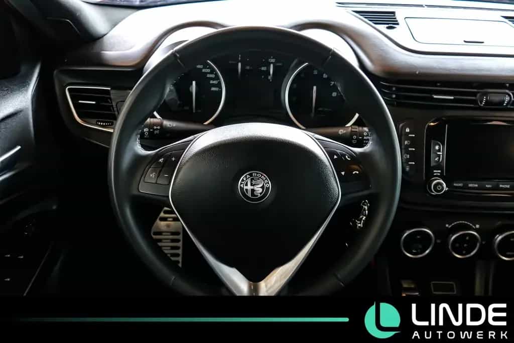 Alfa Romeo Giulietta Super |NAVI|XENON|SCHIEBEDACH|17ALU 12/2018-photo-9