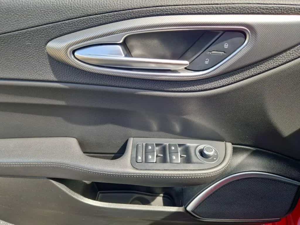 Alfa Romeo Giulia 2.0 Turbo 16V AT8-Q4 Veloce 10/2022-photo-18