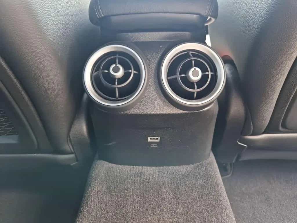 Alfa Romeo Giulia 2.0 Turbo 16V AT8-Q4 Veloce 10/2022-photo-21