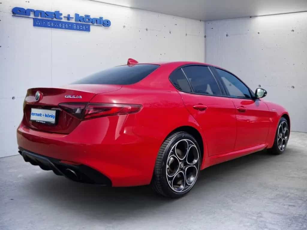 Alfa Romeo Giulia 2.0 Turbo 16V AT8-Q4 Veloce 10/2022-photo-5