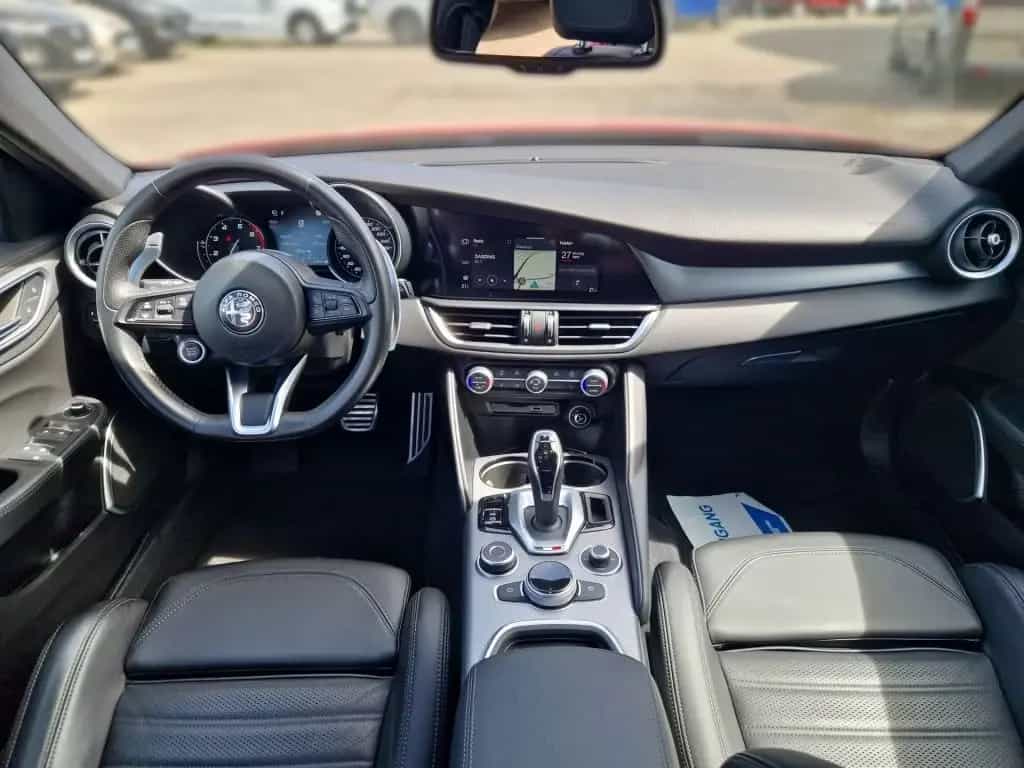 Alfa Romeo Giulia 2.0 Turbo 16V AT8-Q4 Veloce 10/2022-photo-8