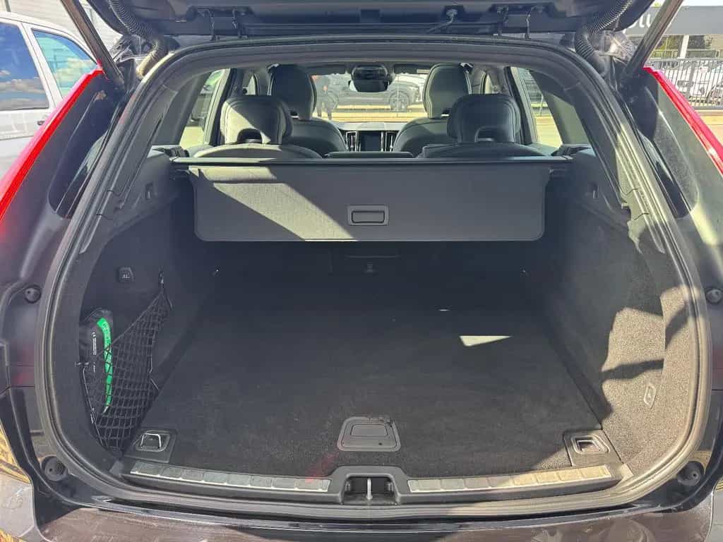 Volvo XC60 B4 D AWD R-Design Pano RFK LED AHK 07/2020-photo-9