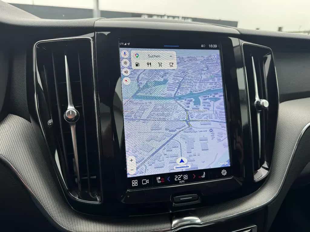 Volvo XC60 B4 B Plus Dark Pano Google LED 360° 10/2022-photo-16