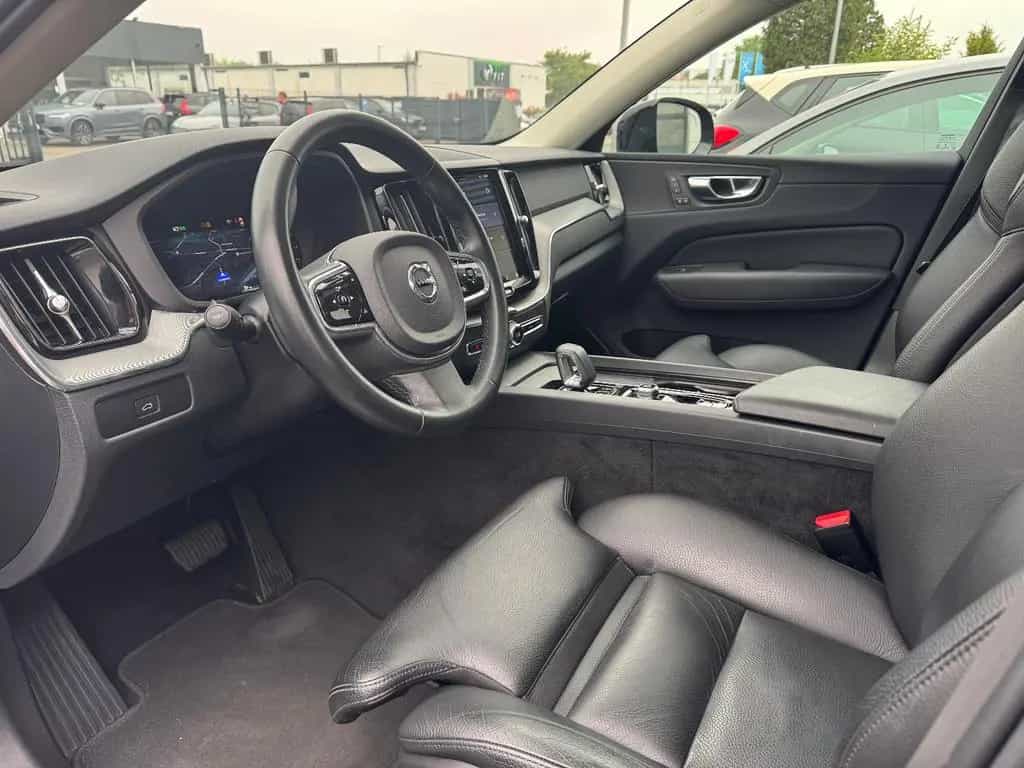 Volvo XC60 B4 B Plus Dark Pano Google LED 360° 10/2022-photo-19