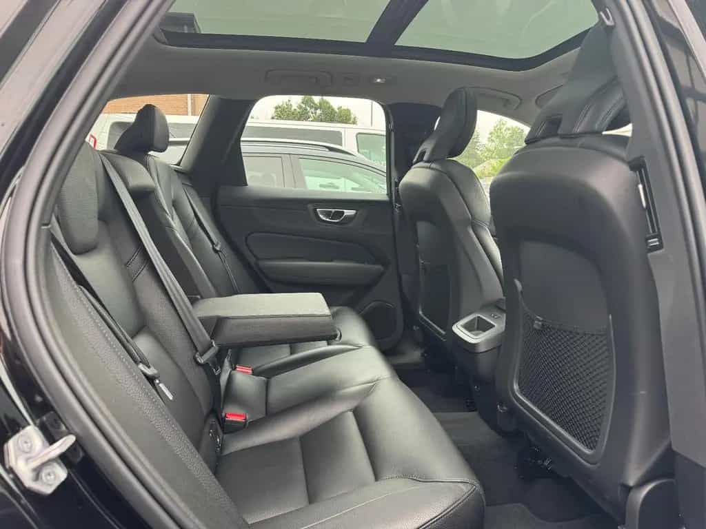 Volvo XC60 B4 B Plus Dark Pano Google LED 360° 10/2022-photo-25