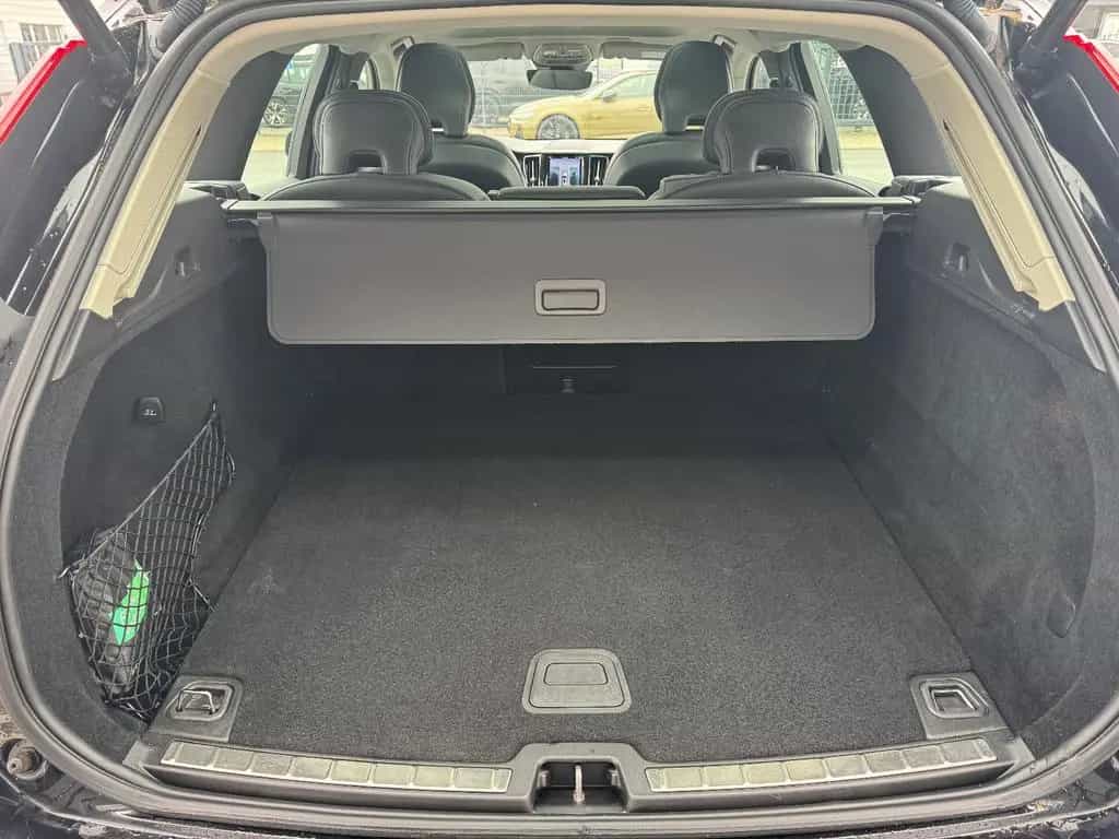 Volvo XC60 B4 B Plus Dark Pano Google LED 360° 10/2022-photo-7