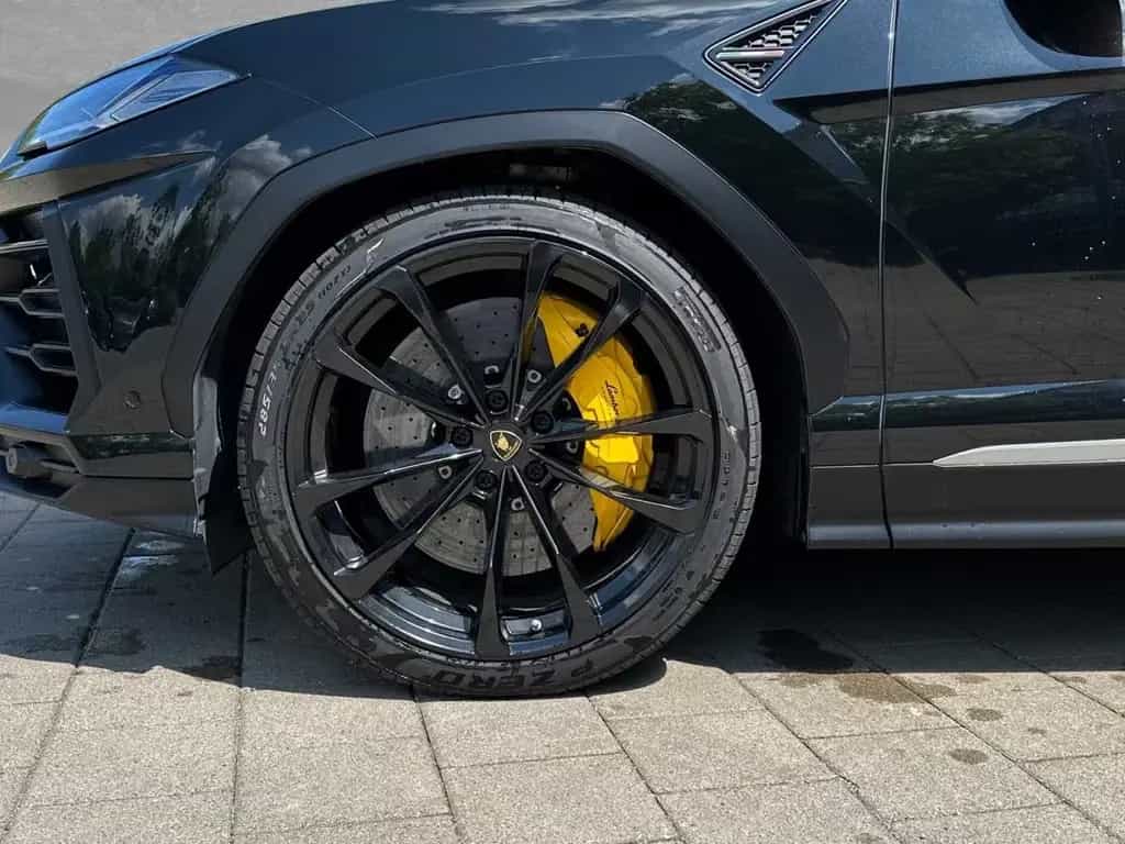 Lamborghini Urus V8 / 23' / B&O / Nachtsicht / AHK 12/2019-photo-5