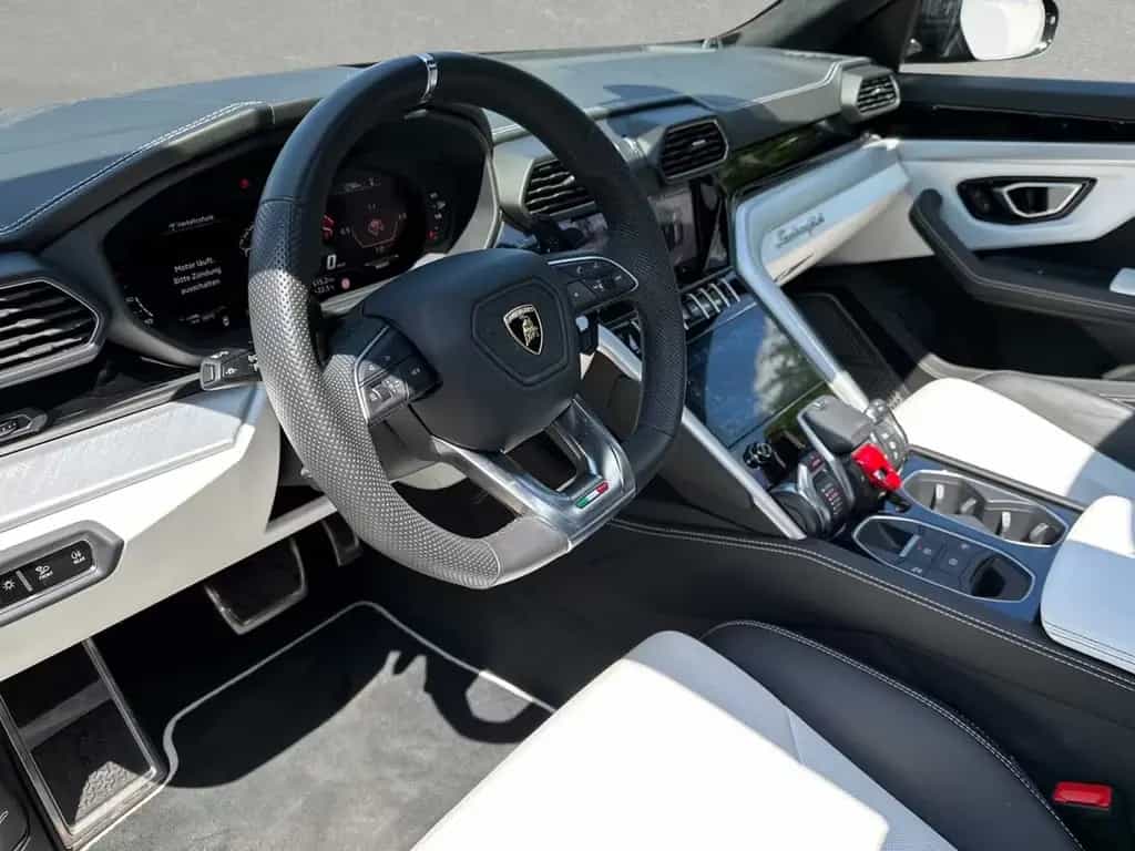 Lamborghini Urus V8 / 23' / B&O / Nachtsicht / AHK 12/2019-photo-9