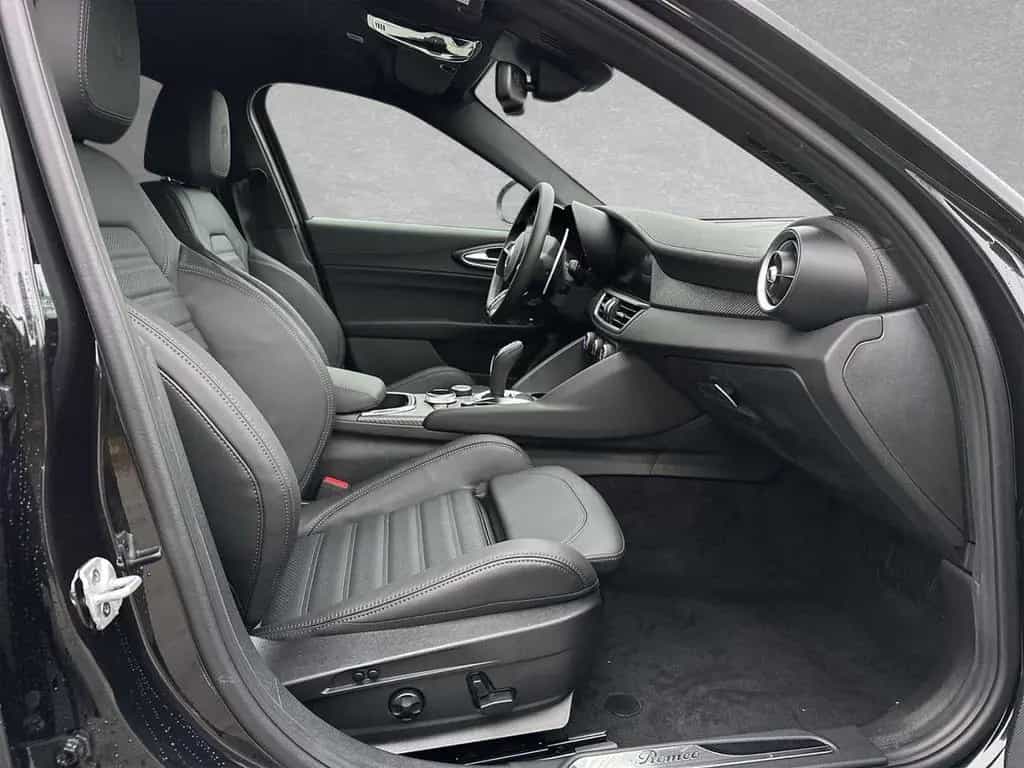 Alfa Romeo Giulia Quadrifoglio 2.9 V6 12/2024-photo-5