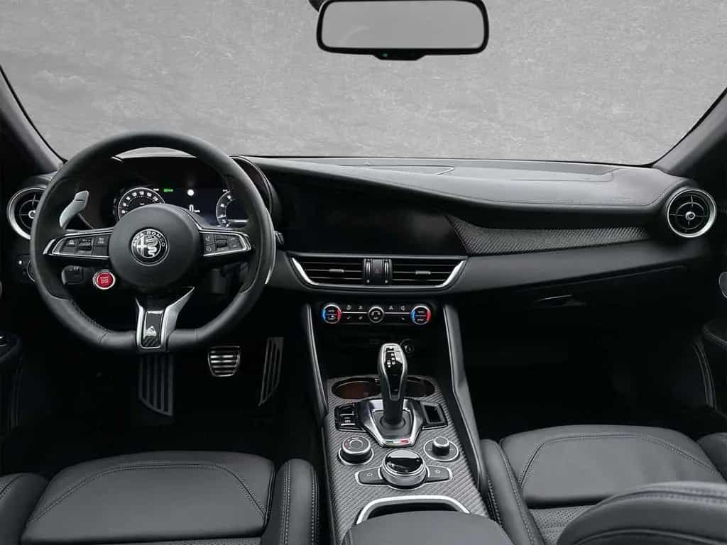 Alfa Romeo Giulia Quadrifoglio 2.9 V6 12/2024-photo-6
