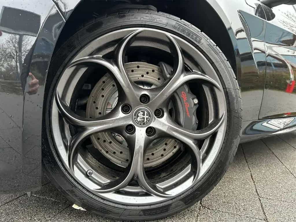 Alfa Romeo Giulia Quadrifoglio 2.9 V6 12/2024-photo-8
