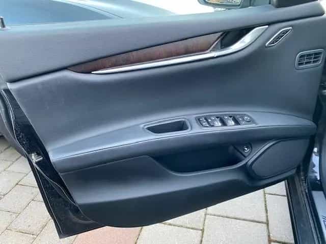 Maserati Ghibli Automatik S Q4 - Maserati Regensburg 04/2015-photo-17