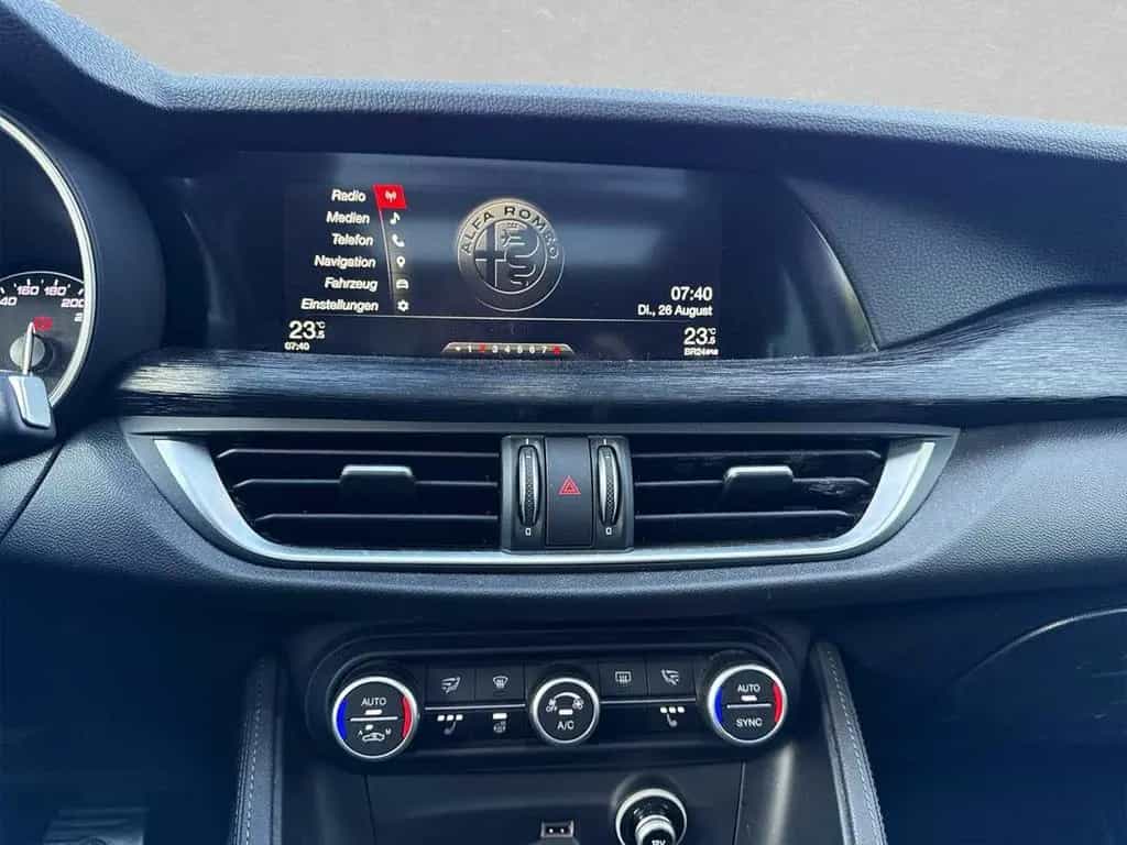 Alfa Romeo Stelvio B-Tech 2.2 AT8 Q4 06/2019-photo-11