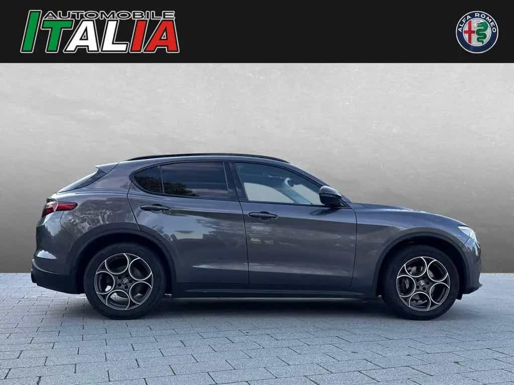Alfa Romeo Stelvio B-Tech 2.2 AT8 Q4 06/2019-photo-2
