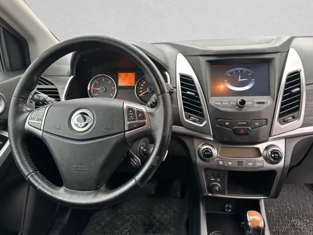 Ssangyong Korando 2.2 e-XDi 4WD Automatik Quartz 04/2016-photo-9