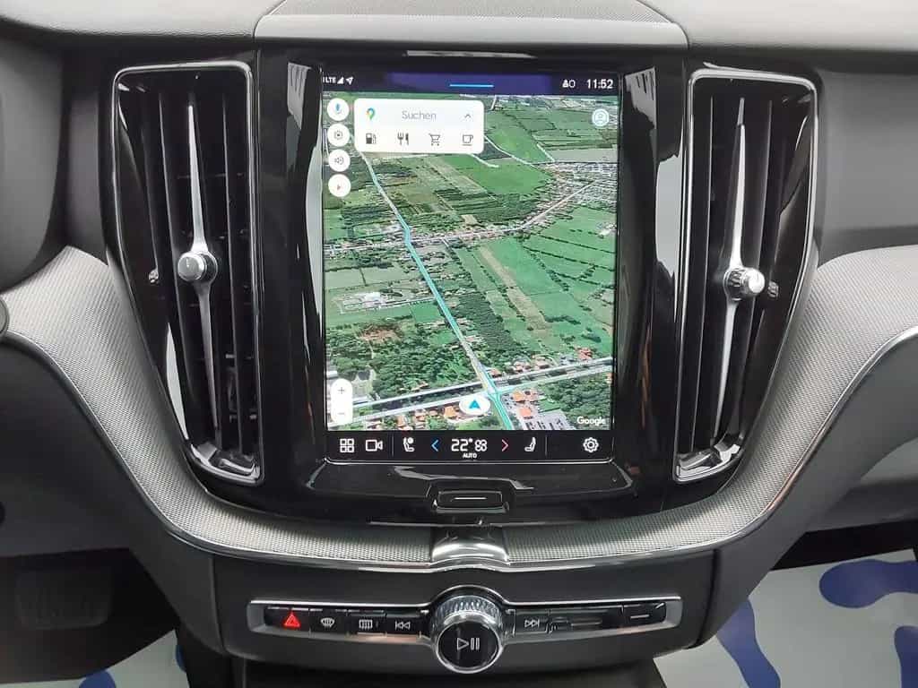 Volvo XC60 B4 D 2WD Plus Dark ACC/LED/SHZ/PDC/KAM/P... 01/2023-photo-9