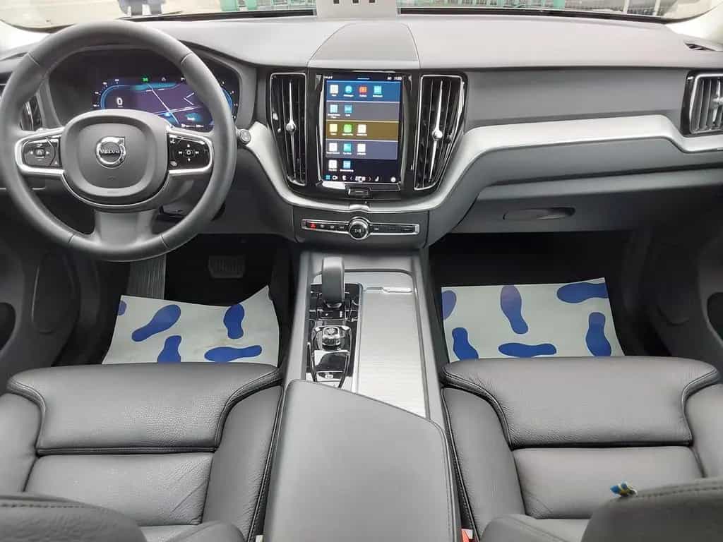 Volvo XC60 B4 D 2WD Plus Dark ACC/LED/SHZ/PDC/KAM/P... 01/2023-photo-11