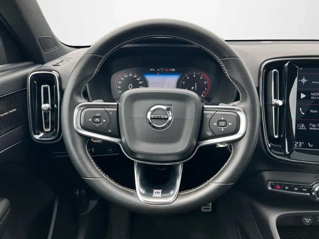 Volvo XC40 T5 AWD R Design AWD 02/2018-photo-12