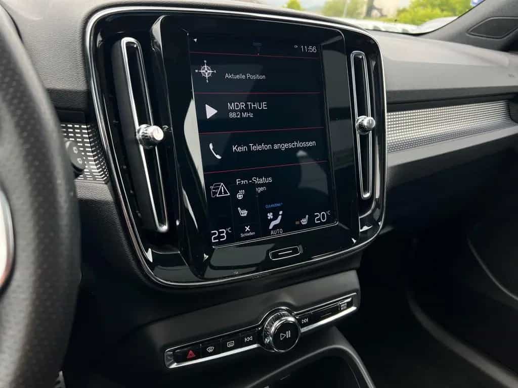 Volvo XC40 T5 AWD R Design AWD 02/2018-photo-19