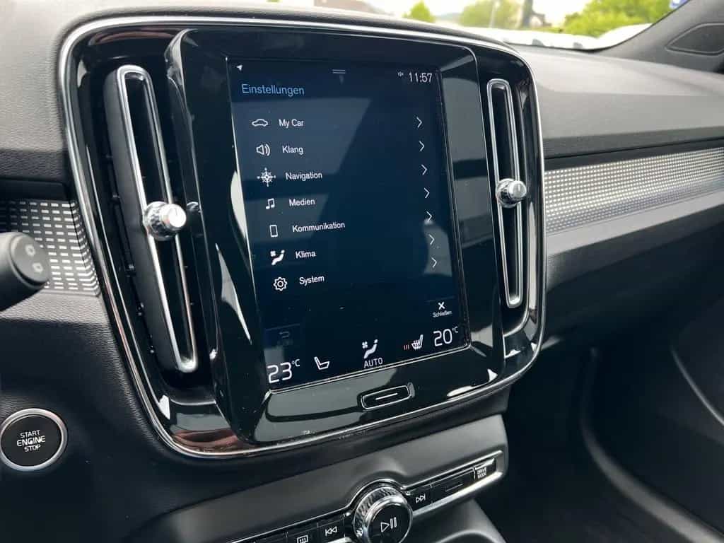 Volvo XC40 T5 AWD R Design AWD 02/2018-photo-23