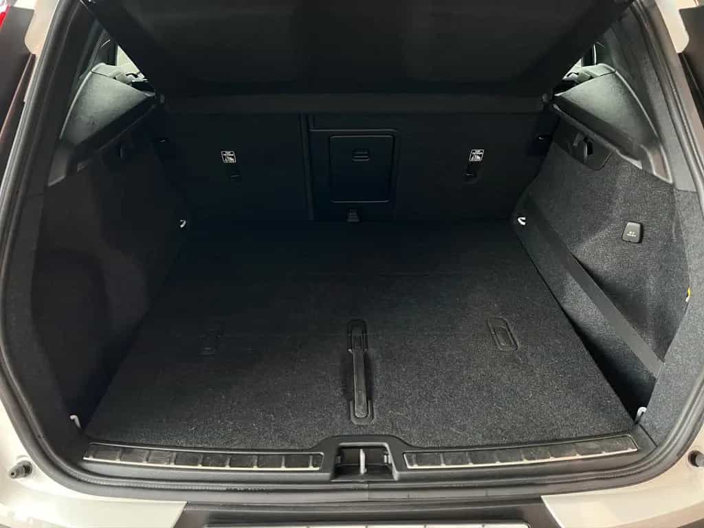 Volvo XC40 T5 AWD R Design AWD 02/2018-photo-29
