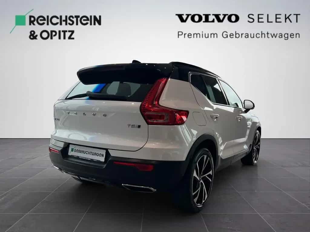 Volvo XC40 T5 AWD R Design AWD 02/2018-photo-2