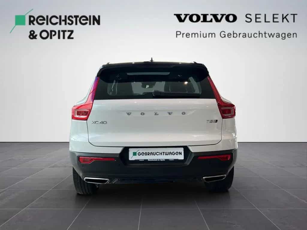 Volvo XC40 T5 AWD R Design AWD 02/2018-photo-3